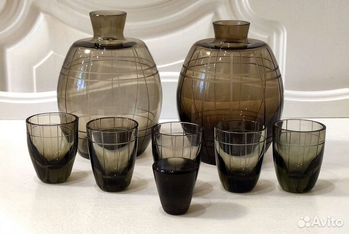 Графин/штоф и стопки дымчатое стекло винтаж