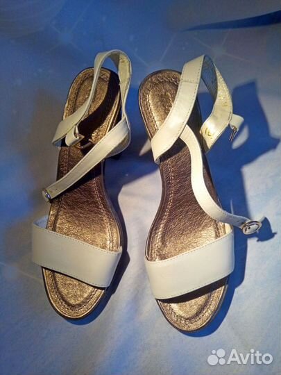 Босоножки женские 38 размер