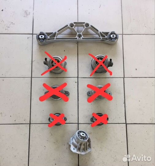 Опора подушка кронштейн двс кпп audi A8 D3 quattro