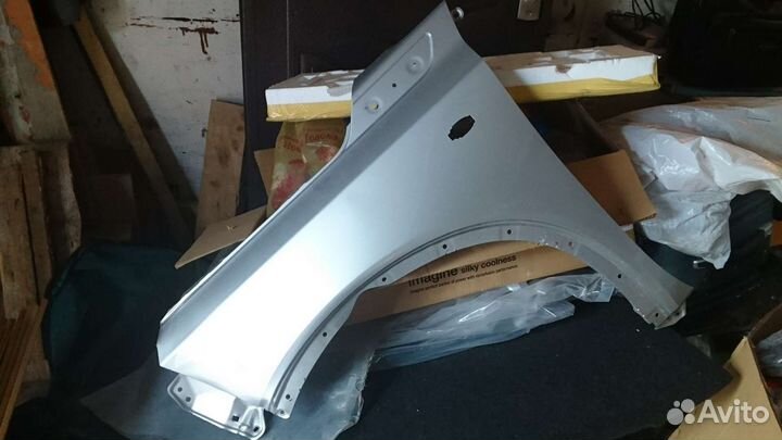 Крыло переднее левое Suzuki Vitara 2