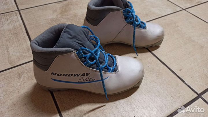Лыжные ботинки классические