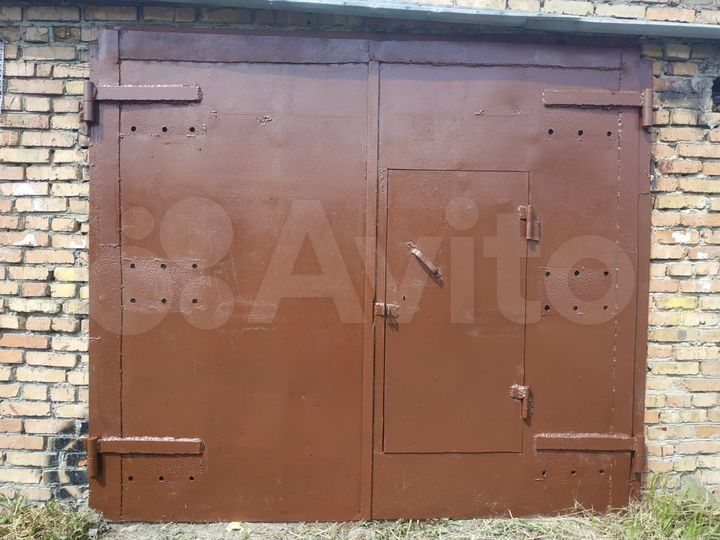 Гараж, > 30 м²