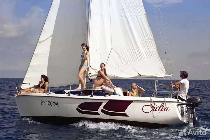 Морские прогулки на парусной яхте