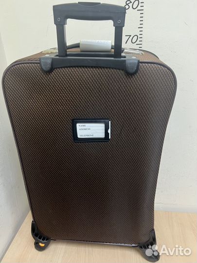 Новый средний чемодан на 4 колесах Арт. 2859