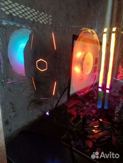 Продаю кулер для процессора Cooler Master Master