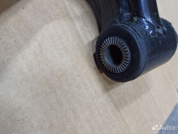 Рычаги передние Toyota Corolla 180