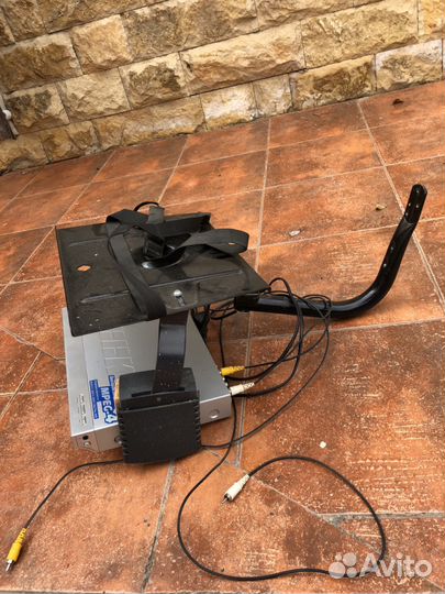 Кронштейн для телевизора и DVD плеер