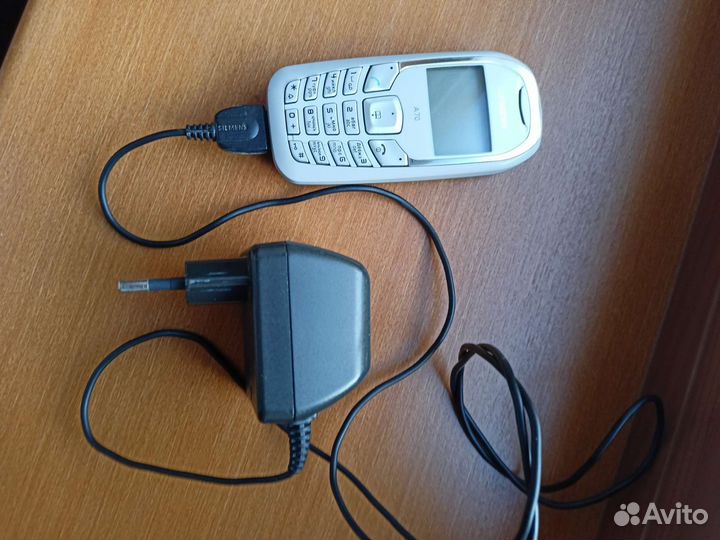 Телефоны Siemens A70 и Motorola Talkabout