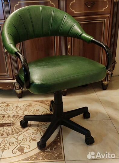 Тележка на колесах