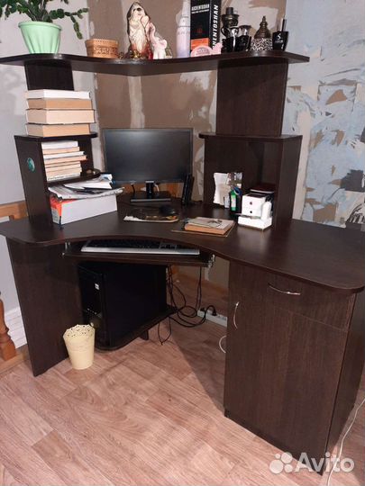 Компьютерный стол