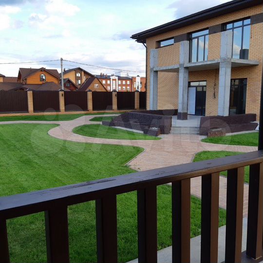 Коттедж 721,6 м² на участке 15,3 сот.