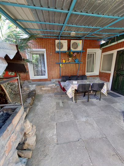 2-к. квартира, 60 м², 1/2 эт.