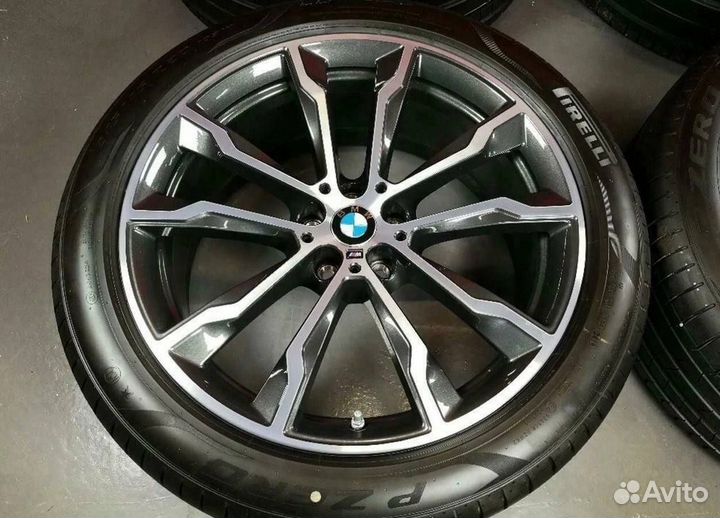 Pirelli P Zero 245/45 R20 и 275/40 R20