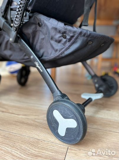 Прогулочная коляска