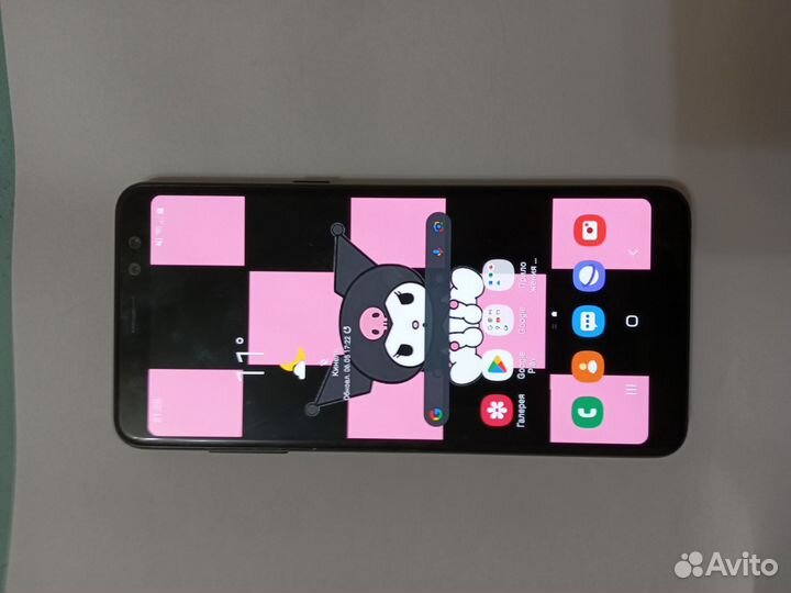 Samsung Galaxy A8 (2018), 4/32 ГБ