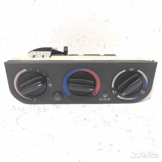 Панель управления отопителя BMW 3 E36 BMW