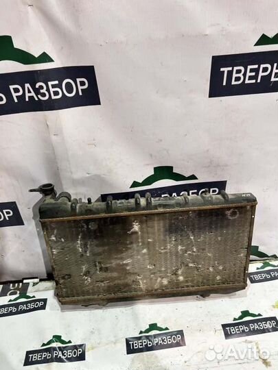 Радиатор охлаждения двигателя Nissan Almera N15