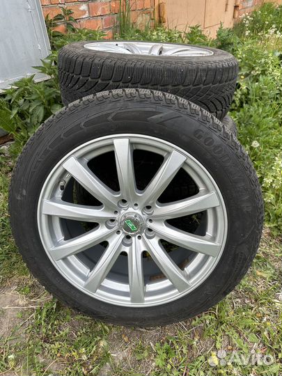 Goodyear UltraGrip Ice 2 215/55 R17 T