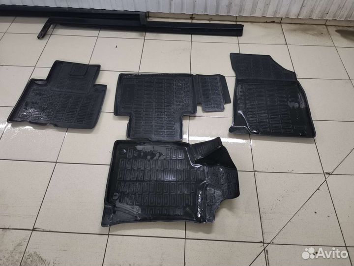 Комплект ковриков для geely Atlas
