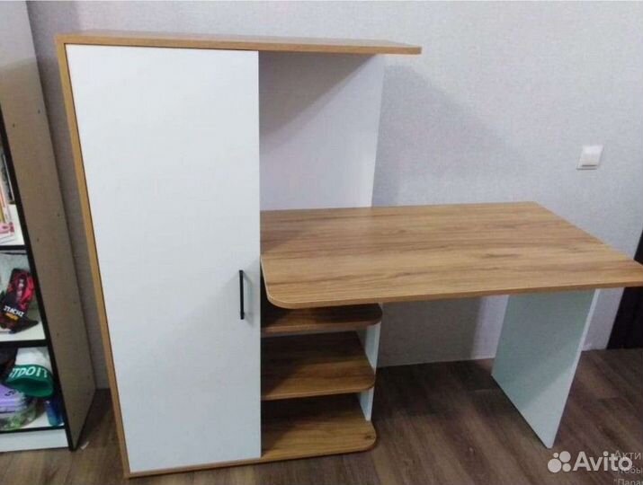 Письменный стол / Стол компьютерный