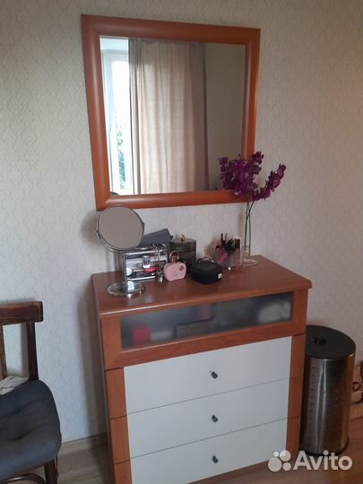 Продаётся комод (зеркало в подарок) Икея