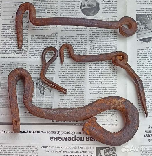Кованые старинные крюки