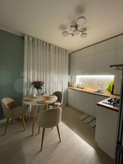 2-к. квартира, 54 м², 4/9 эт.