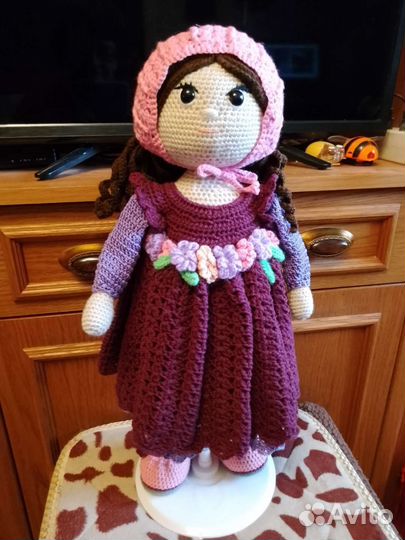 Коллекционная вязаная кукла