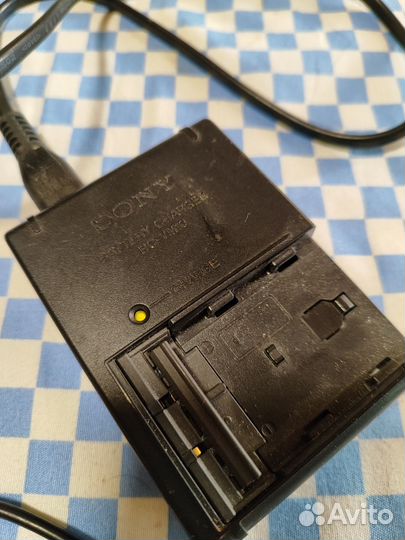 Зарядное устройство для фотоаппарата Sony