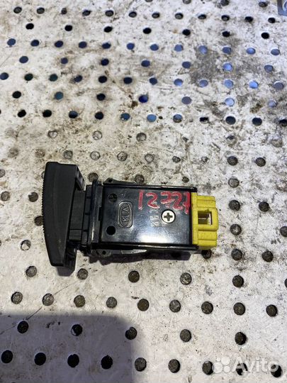 Кнопка обогрева заднего стекла Kia Spectra