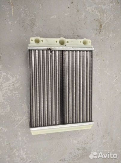Продаю радиатор печки mercedes w124