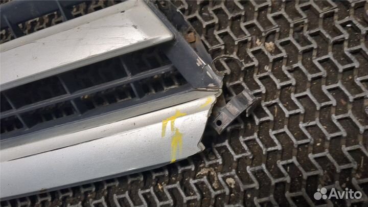 Решетка радиатора Toyota Sienna 3, 2013