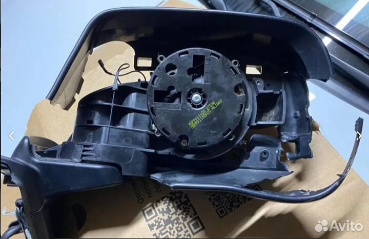 Зеркало правое toyota auris 150 рестайлинг 2010г