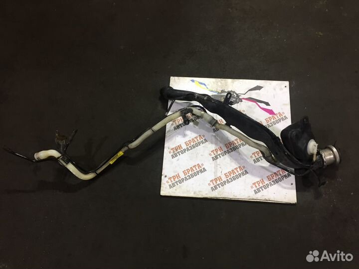 Мерседес E-Класс Горловина бака