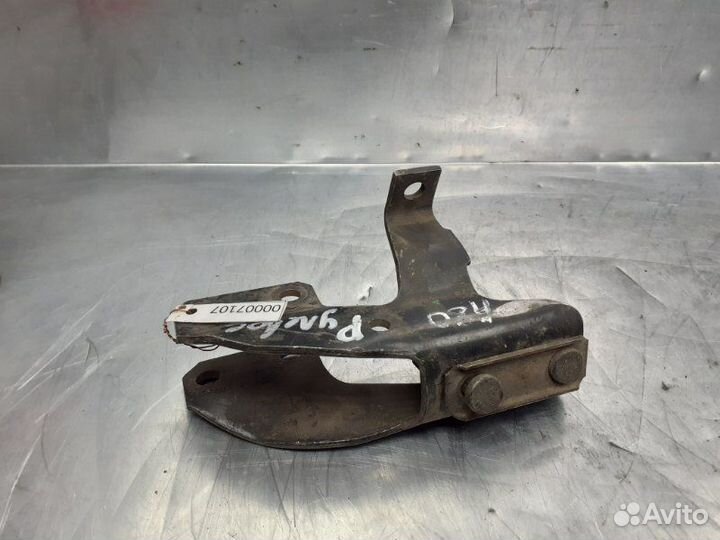 Крепеж рулевой рейки Audi 80/90 B3 1986-1991