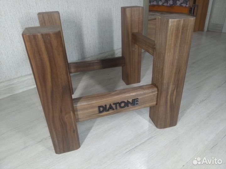 Подиумы для акустики Diatone