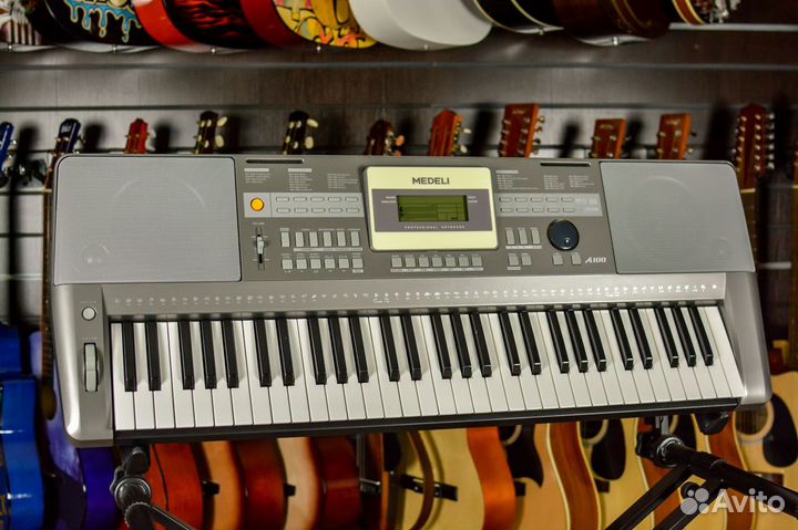 Синтезатор Medeli + Аксессуары