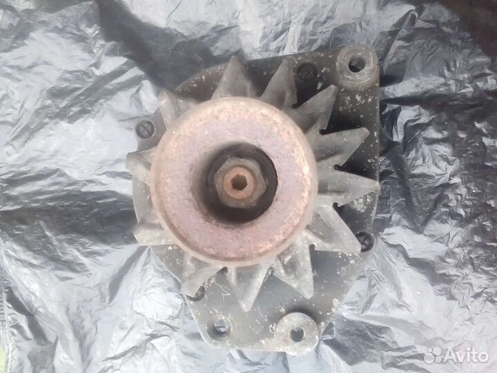 Генератор от Volkswagen Passat B3