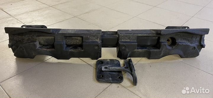 Усилитель заднего бампера Ford Kuga