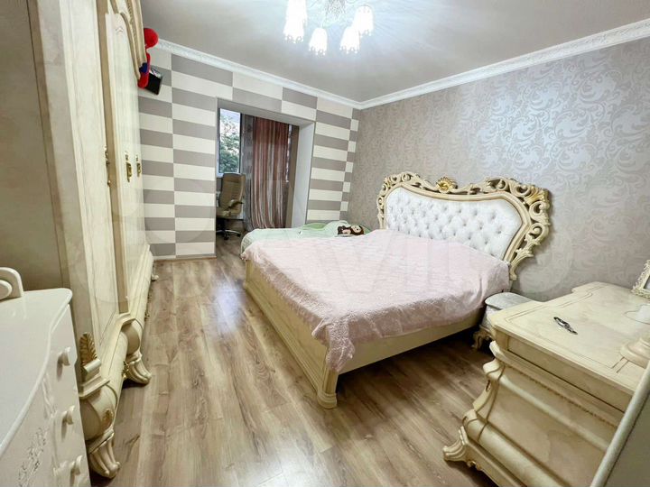 2-к. квартира, 90 м², 4/5 эт.