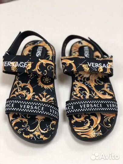 Сандали новые