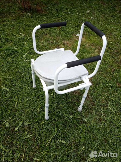 Санитарный стул для инвалидов новый