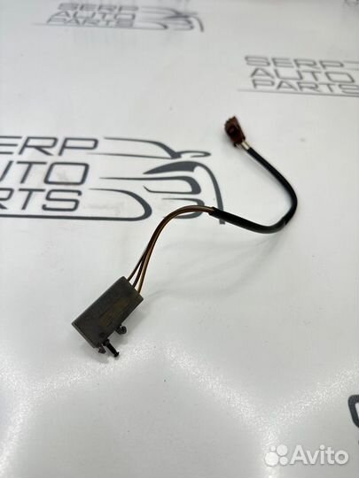 Концевик замка багажника Ford Fusion JU 1.4 2008