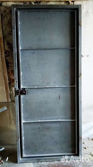 Дверь металлическая