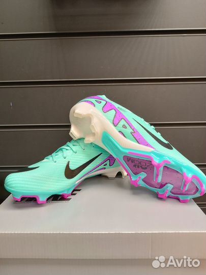 Футбольные бутсы nike