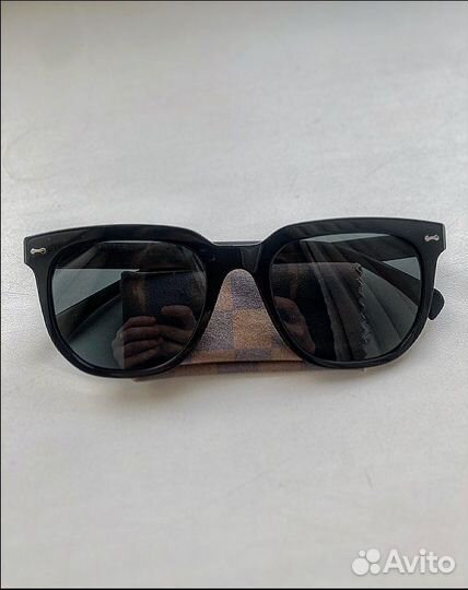 Солнцезащитные очки