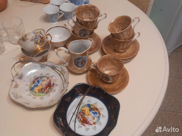 Сервиз,конфетницы,чашки мадонна,чехословакия