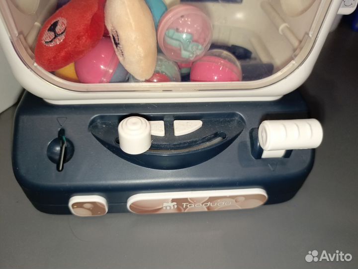 Автомат с игрушками хватайка