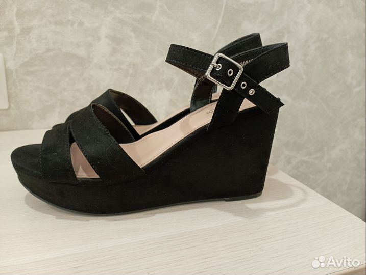 Босоножки женские 39 размер