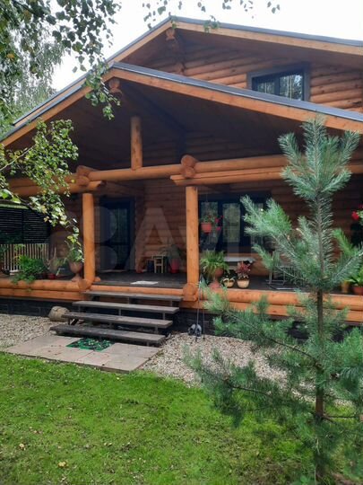 Дом 200 м² на участке 10 сот.